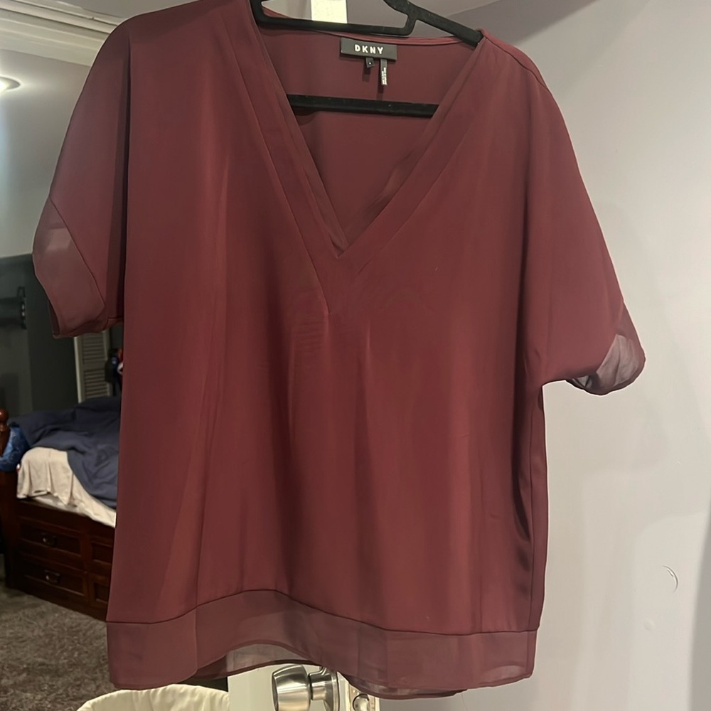 DKNY burgundy red V neck top w mesh detail